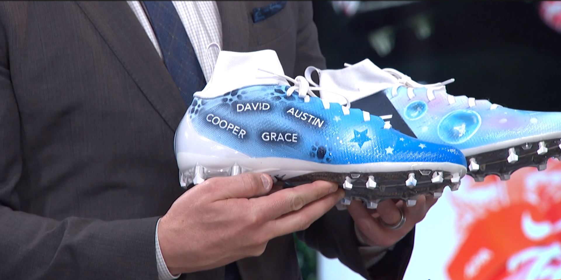 David Carr with JDRF cleats for NFL My Cause, My Cleats campaign 2019